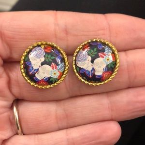 Skull earrings